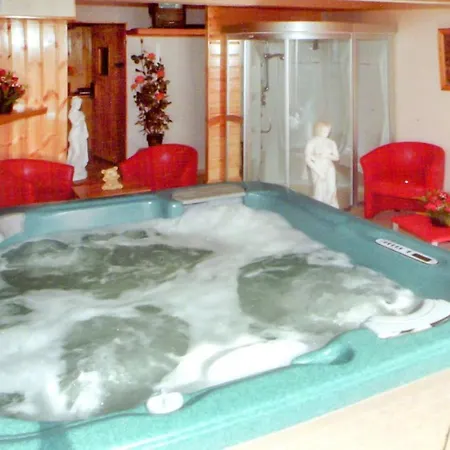 Шале Authentique Jacuzzi Praranger